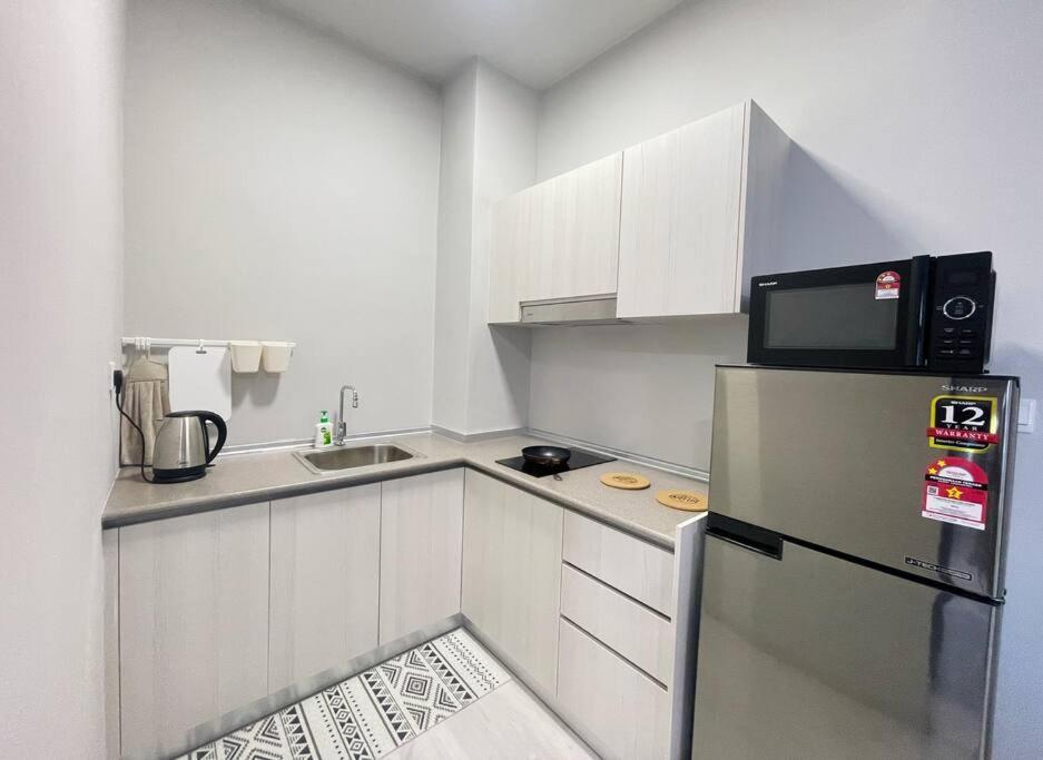 Jesselton Quay,2Br,4-5Pax,Mountain View Apartman Kota Kinabalu Kültér fotó